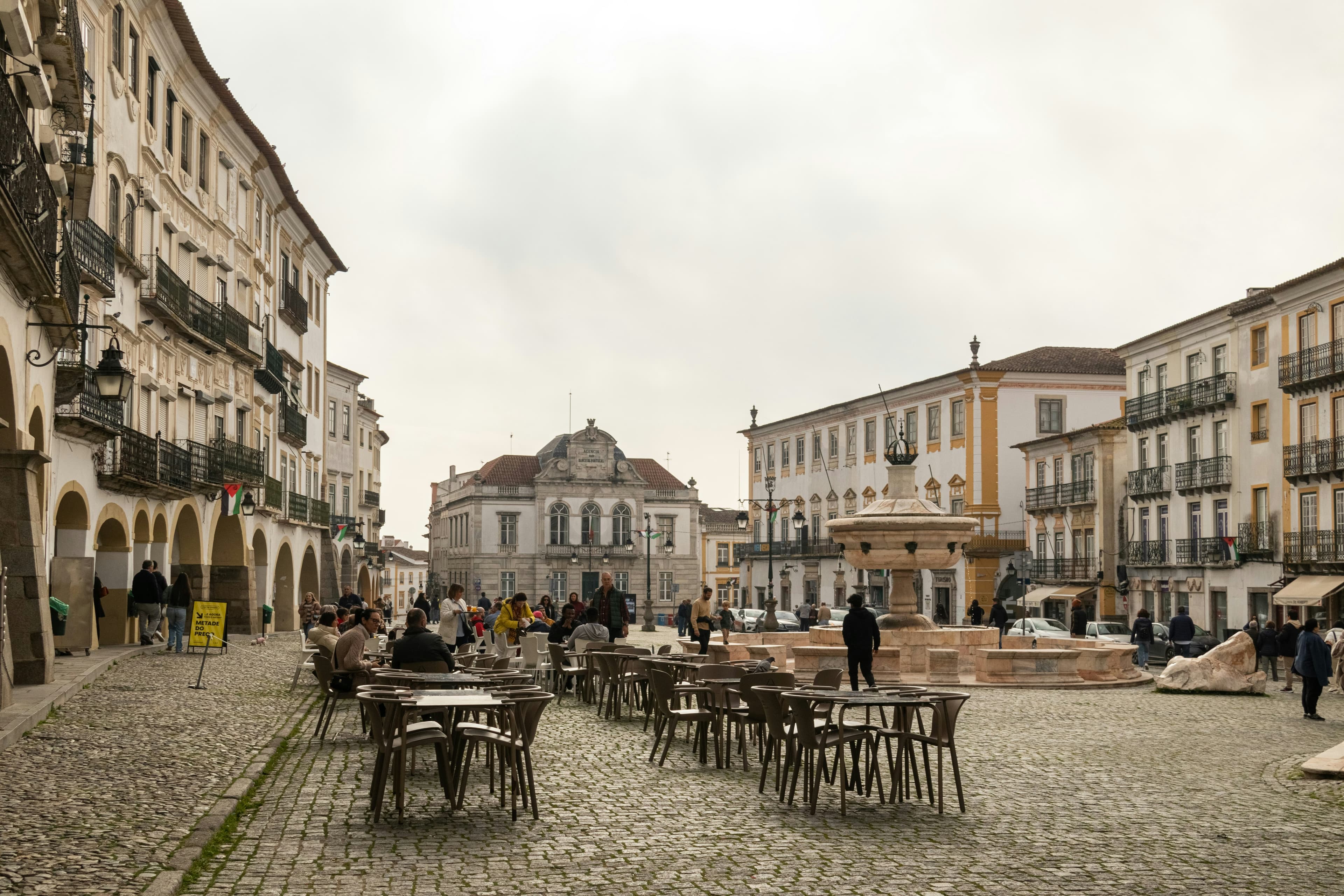Évora